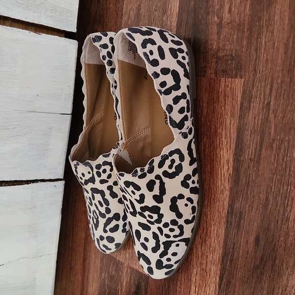 Lucky Brand Slip On Flats Sz 8 - Picture 2 of 5